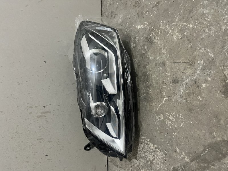 VW PASSAT B7 ZENON FAR SOL 11-14